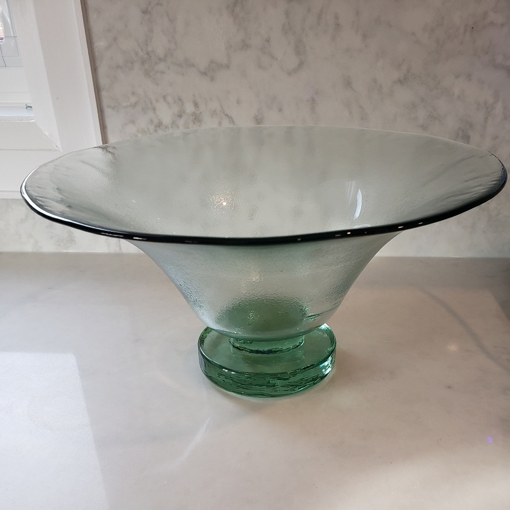 Green glass decorative bowl/ fruit bowl